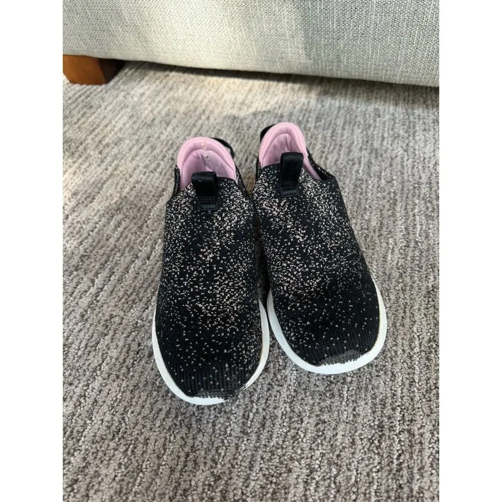 Girls Skechers Slip On Sneakers - Picture 2 of 9